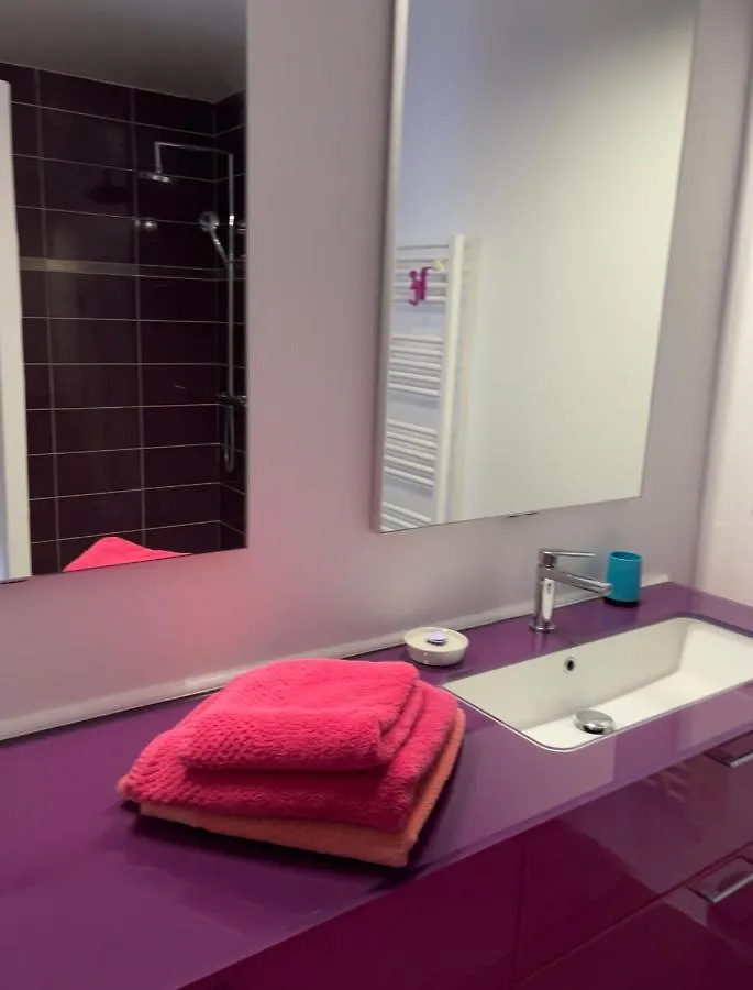 Le Mas Des Platanes Entraigues-sur-la-Sorgue Bed & Breakfast