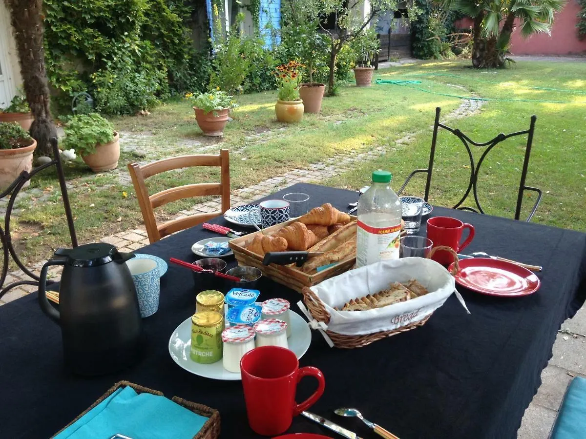 Le Mas Des Platanes Bed & Breakfast Entraigues-sur-la-Sorgue