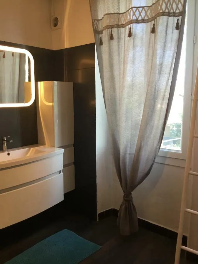Bed & Breakfast Le Mas Des Platanes Entraigues-sur-la-Sorgue